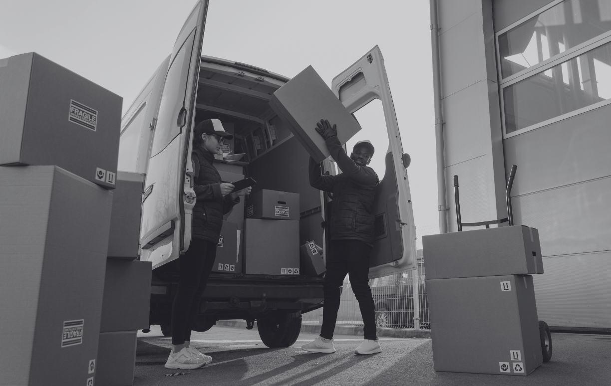 UZMAN Pakete im Transporter